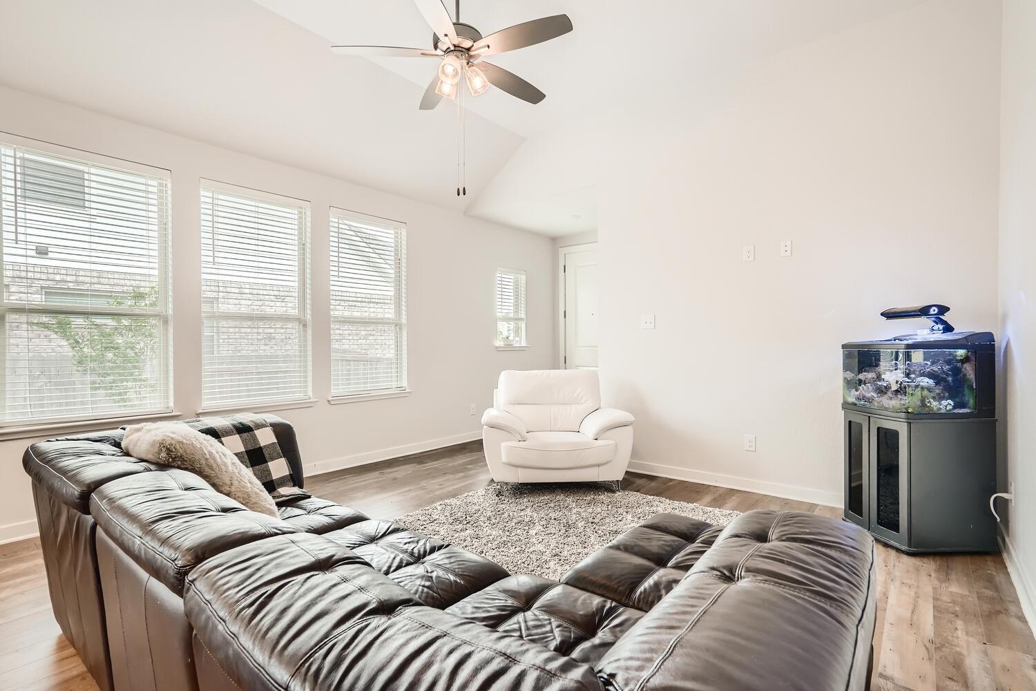 231 Spinnaker Loop Property Photo 7