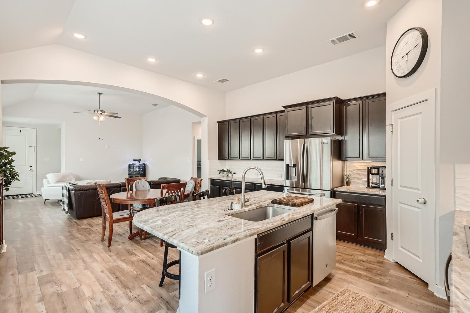 231 Spinnaker Loop Property Photo 9