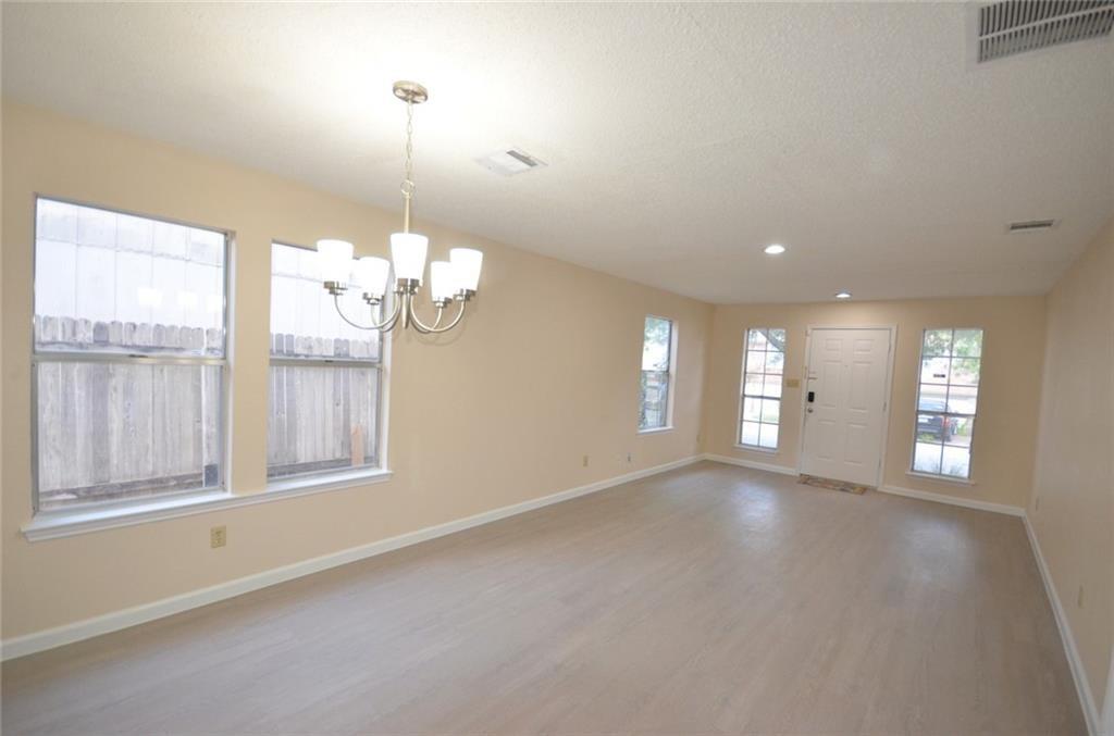 13903 Lothian Dr Property Photo 3