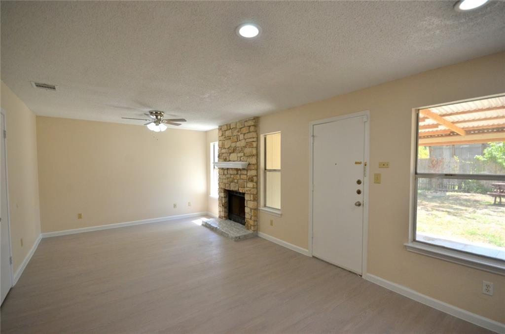 13903 Lothian Dr Property Photo 4