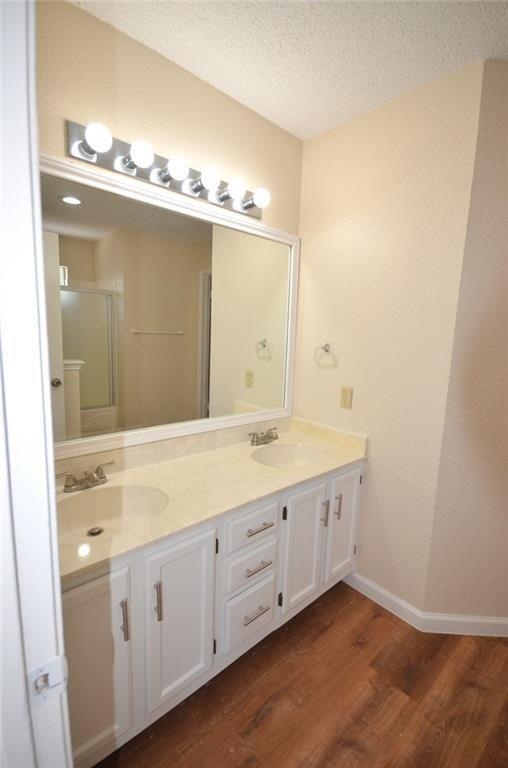 13903 Lothian Dr Property Photo 16