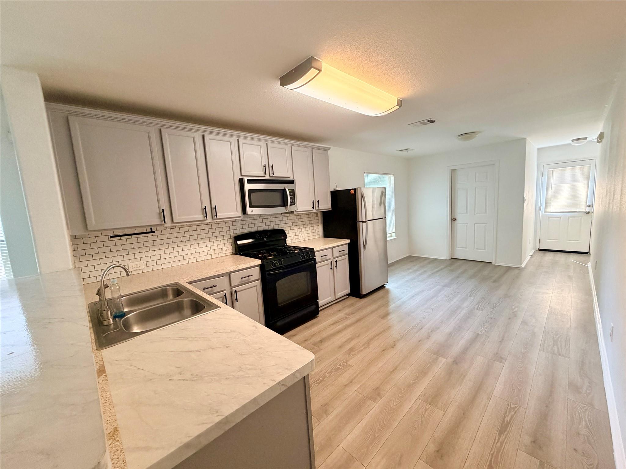 1148 Shadow Creek Blvd Property Photo 5