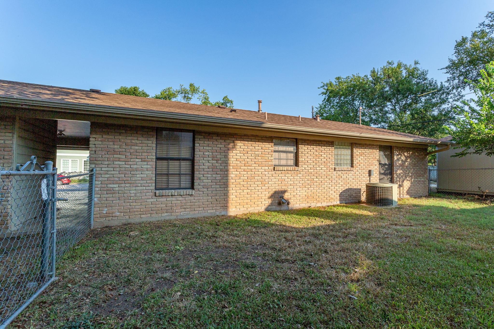 4501 Caswell Ave Property Photo 17