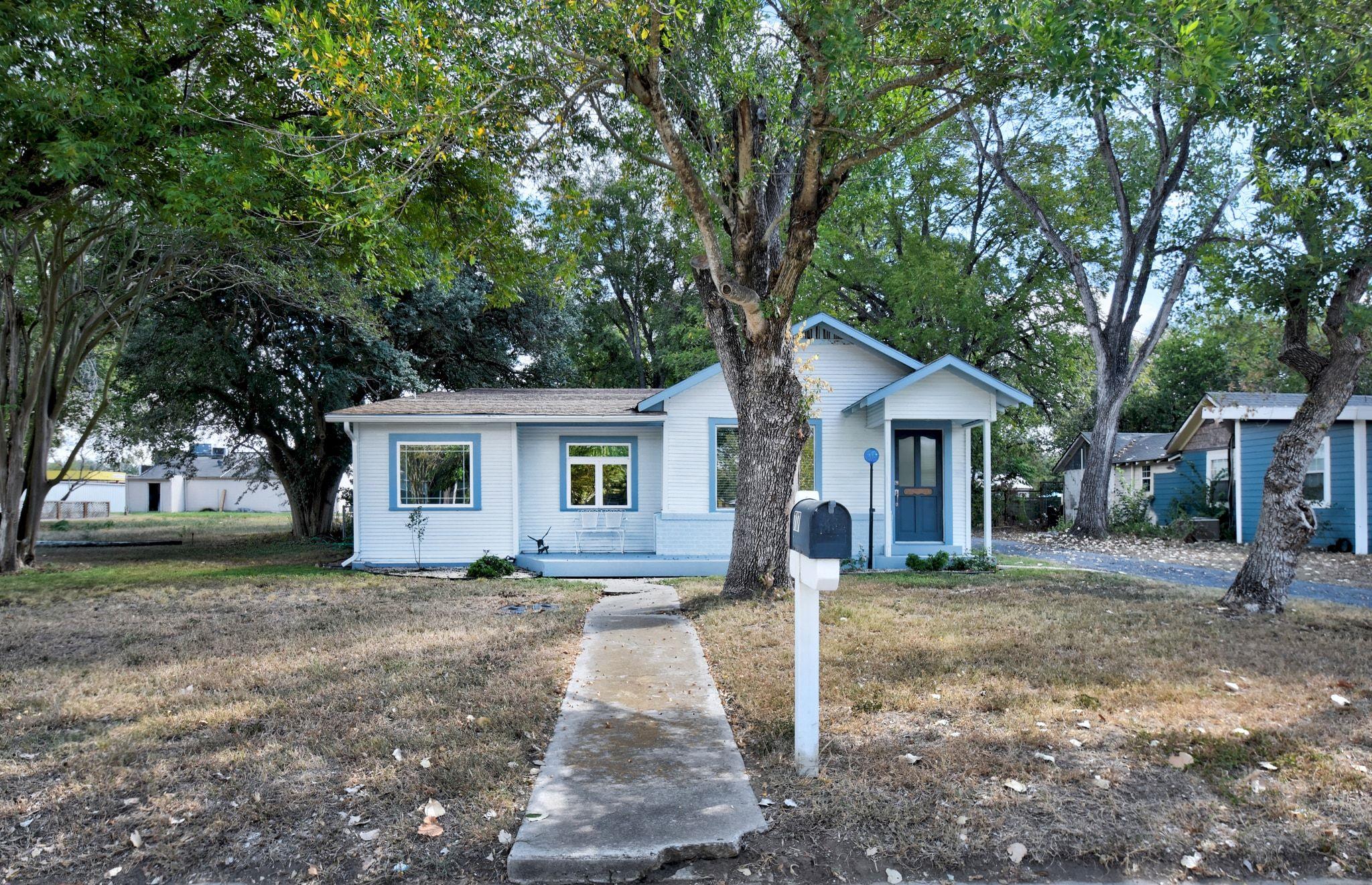 717 S Laurel Ave Property Photo 1