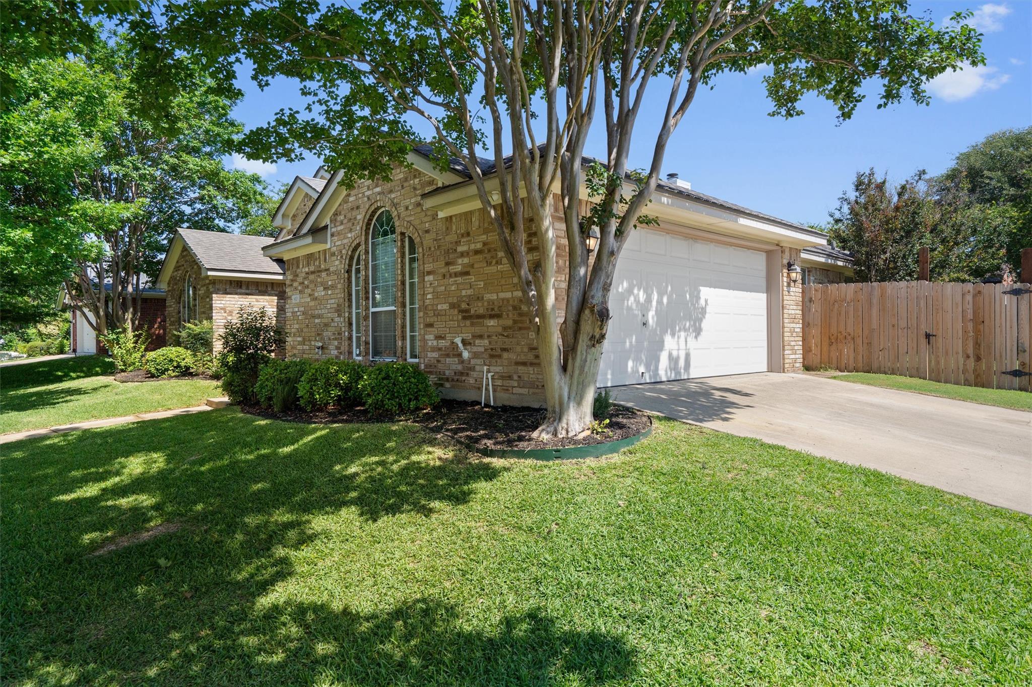 810 Heather Marie Ct Property Photo 2