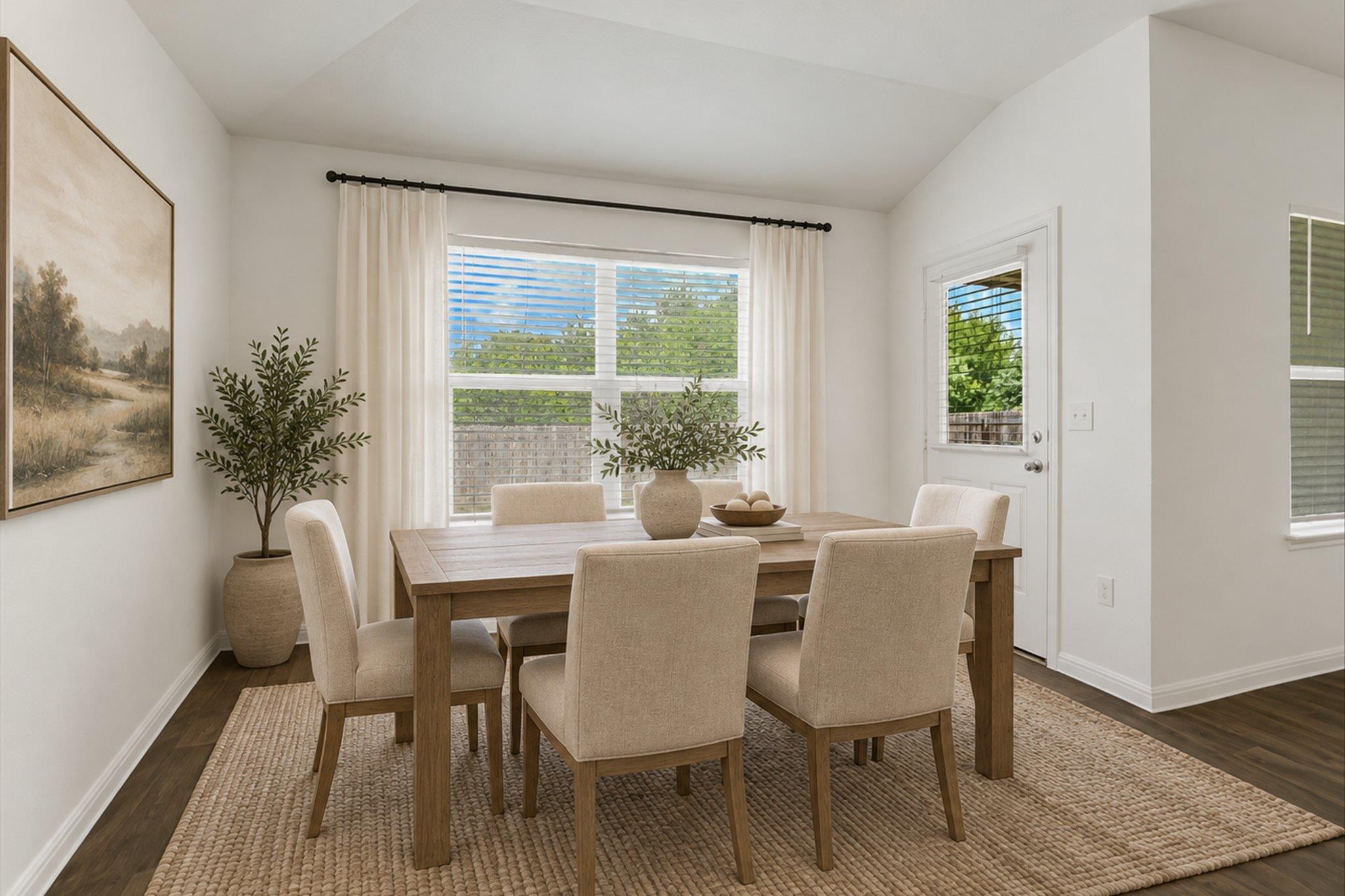 2216 Dickinson Ter Property Photo 4