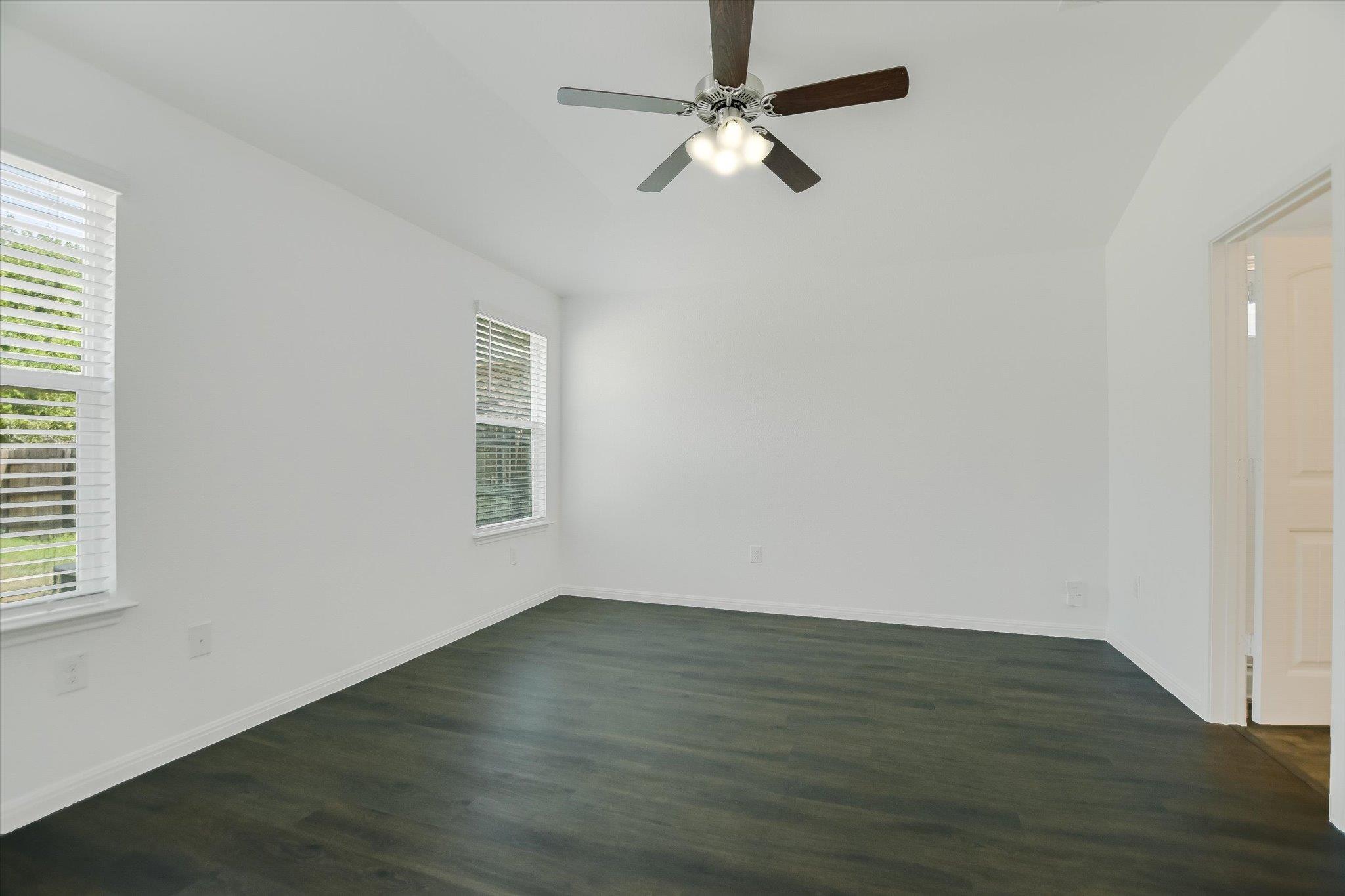 2216 Dickinson Ter Property Photo 7
