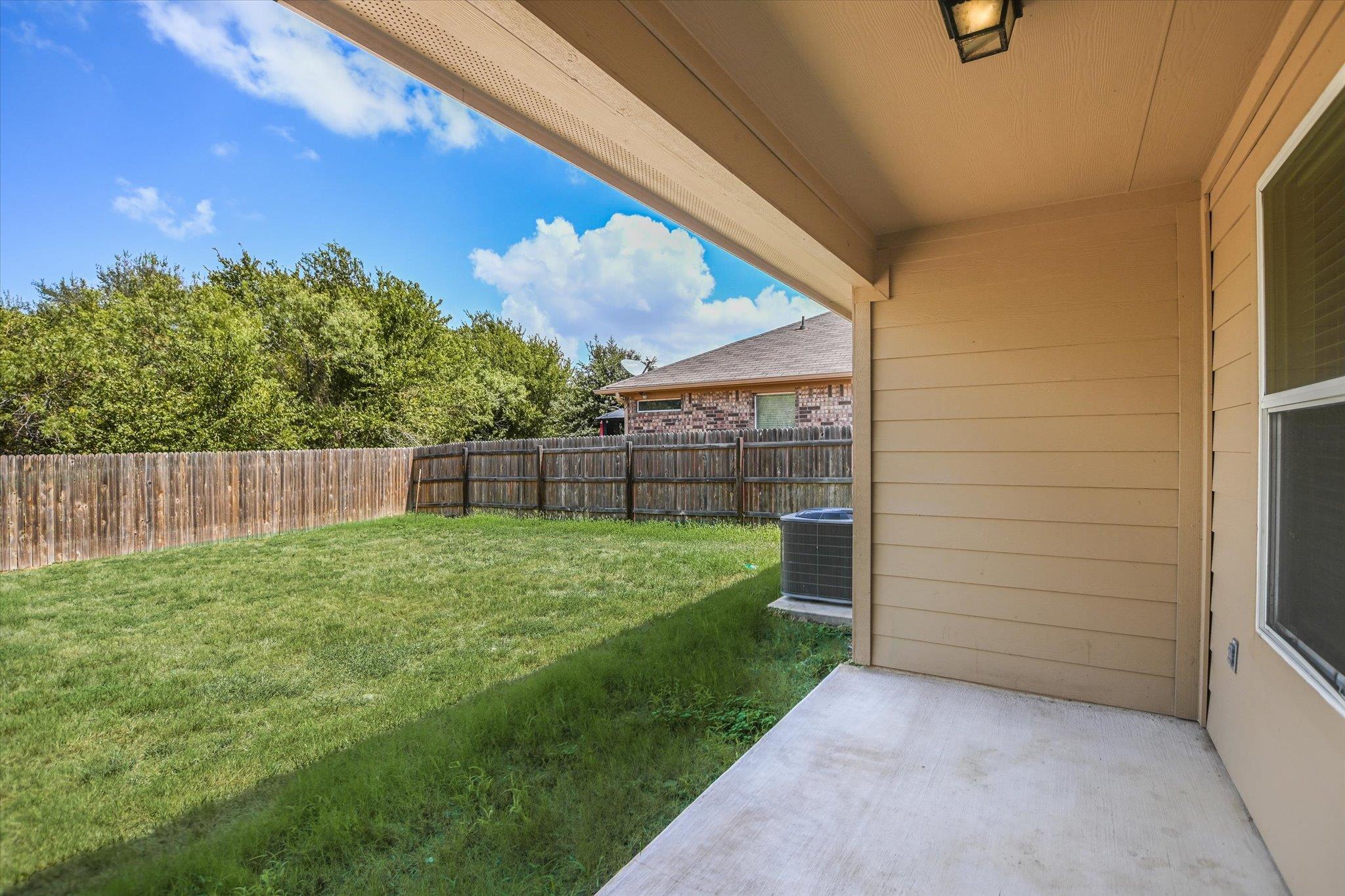 2216 Dickinson Ter Property Photo 9