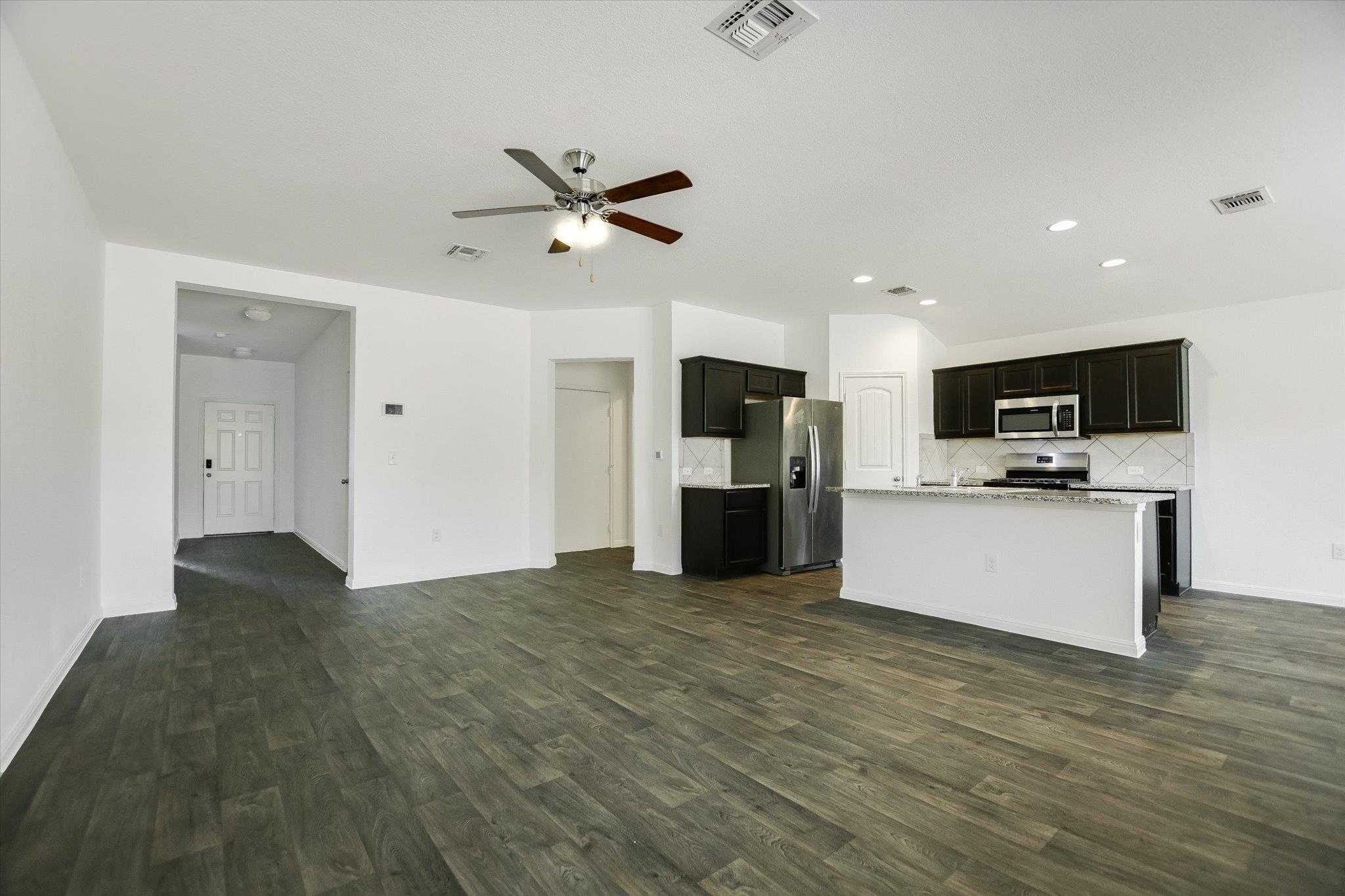 2216 Dickinson Ter Property Photo 10