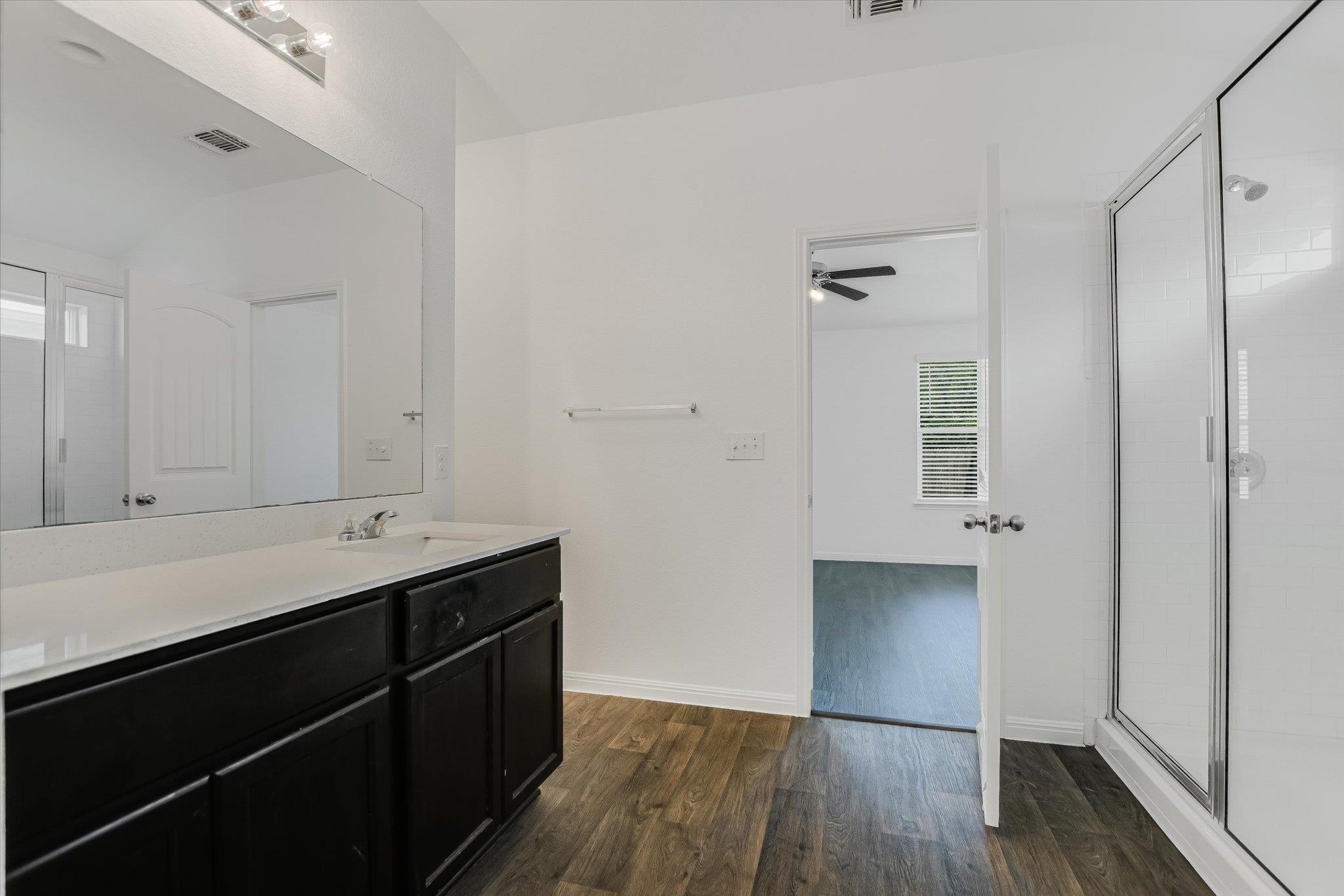 2216 Dickinson Ter Property Photo 15
