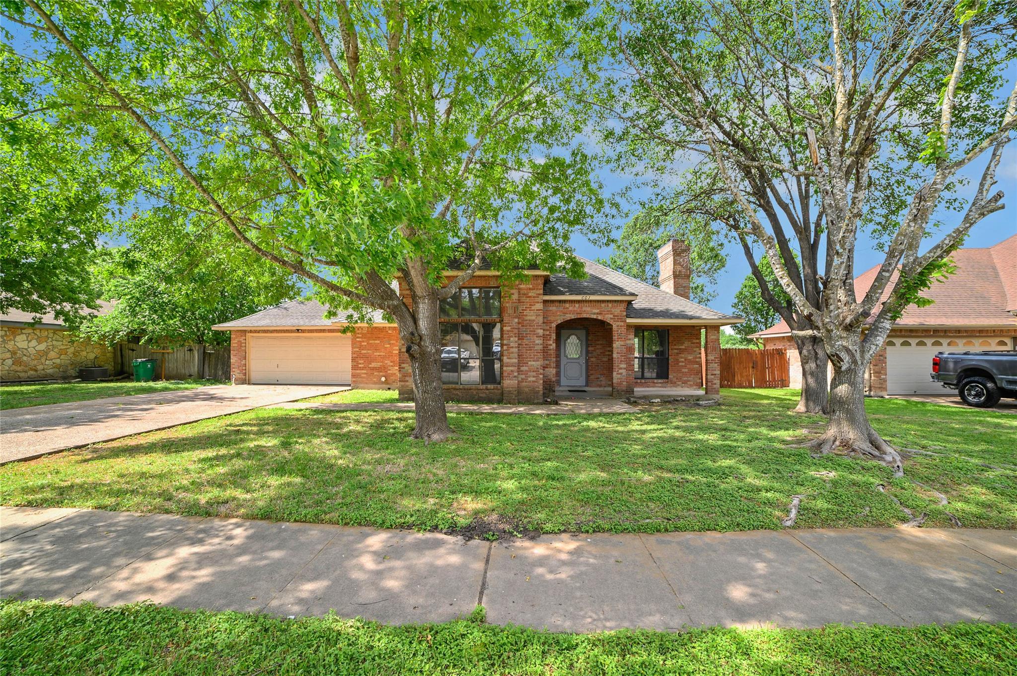 601 Cedar Ridge Dr Property Photo