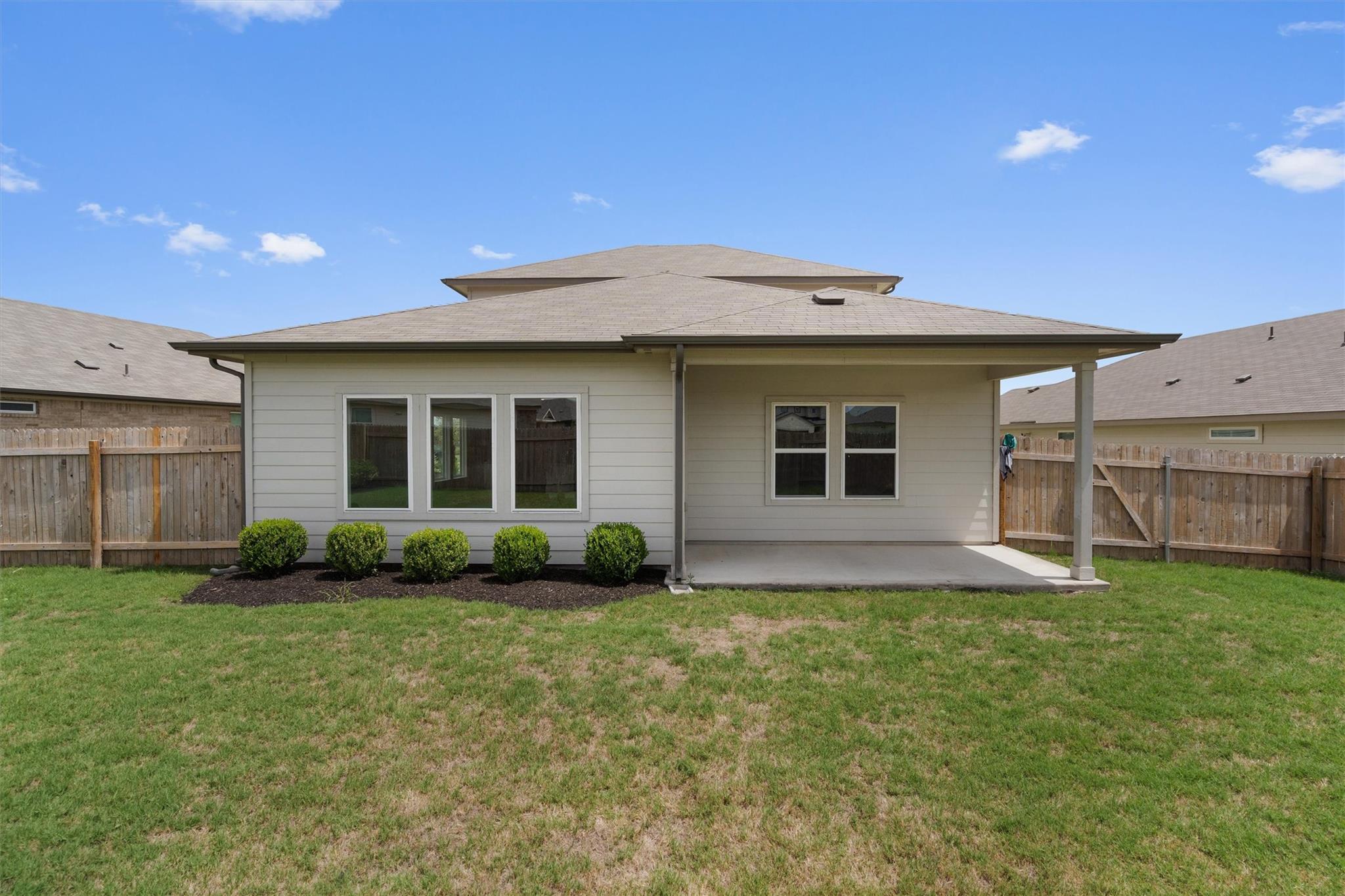 209 Golden Plains Pkwy Property Photo 33