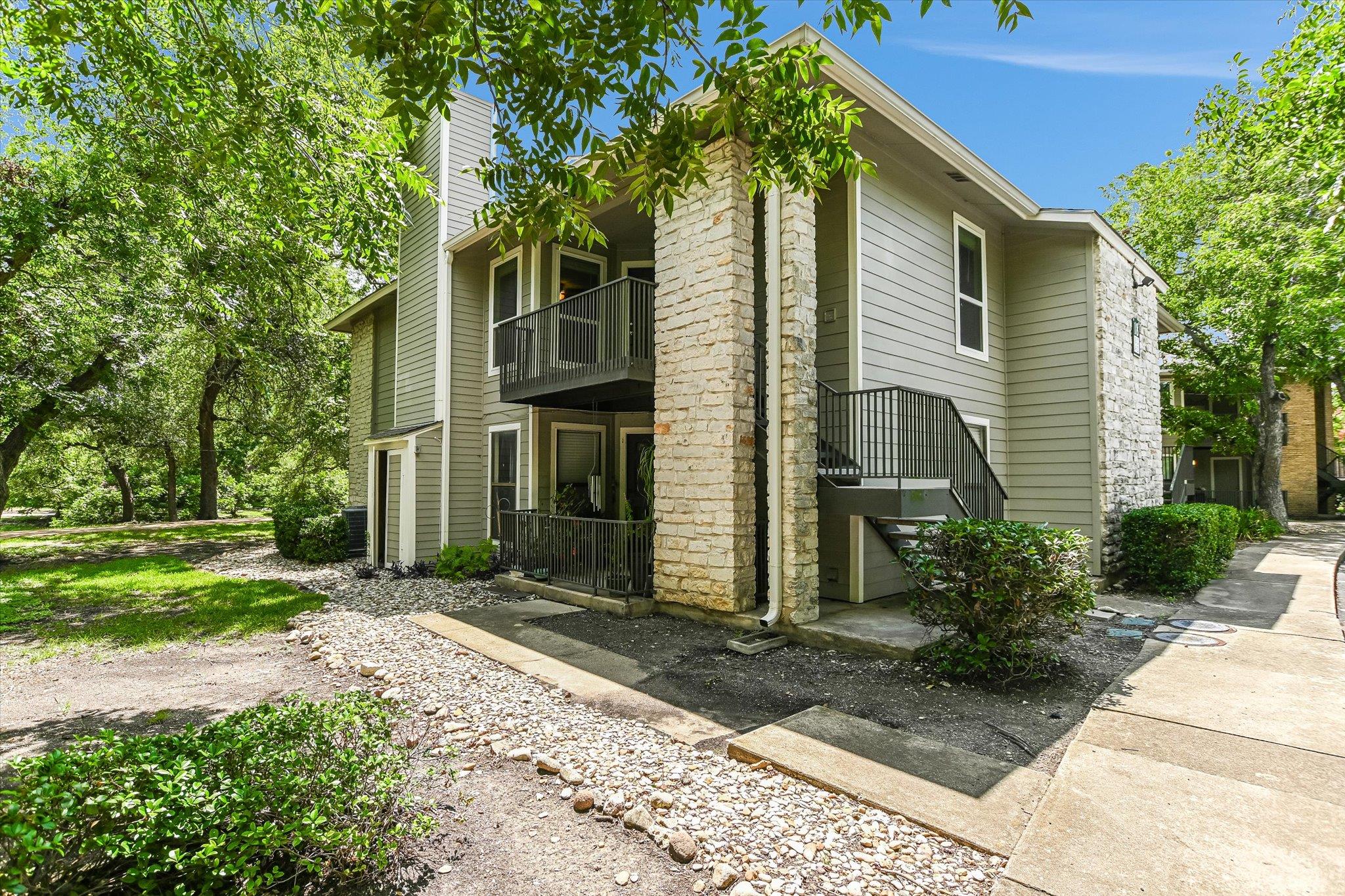 10616 Mellow Meadows Dr #18b Property Photo 1