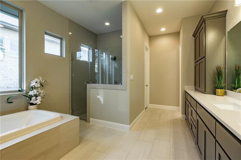 511 Woodside Ter Property Photo 27