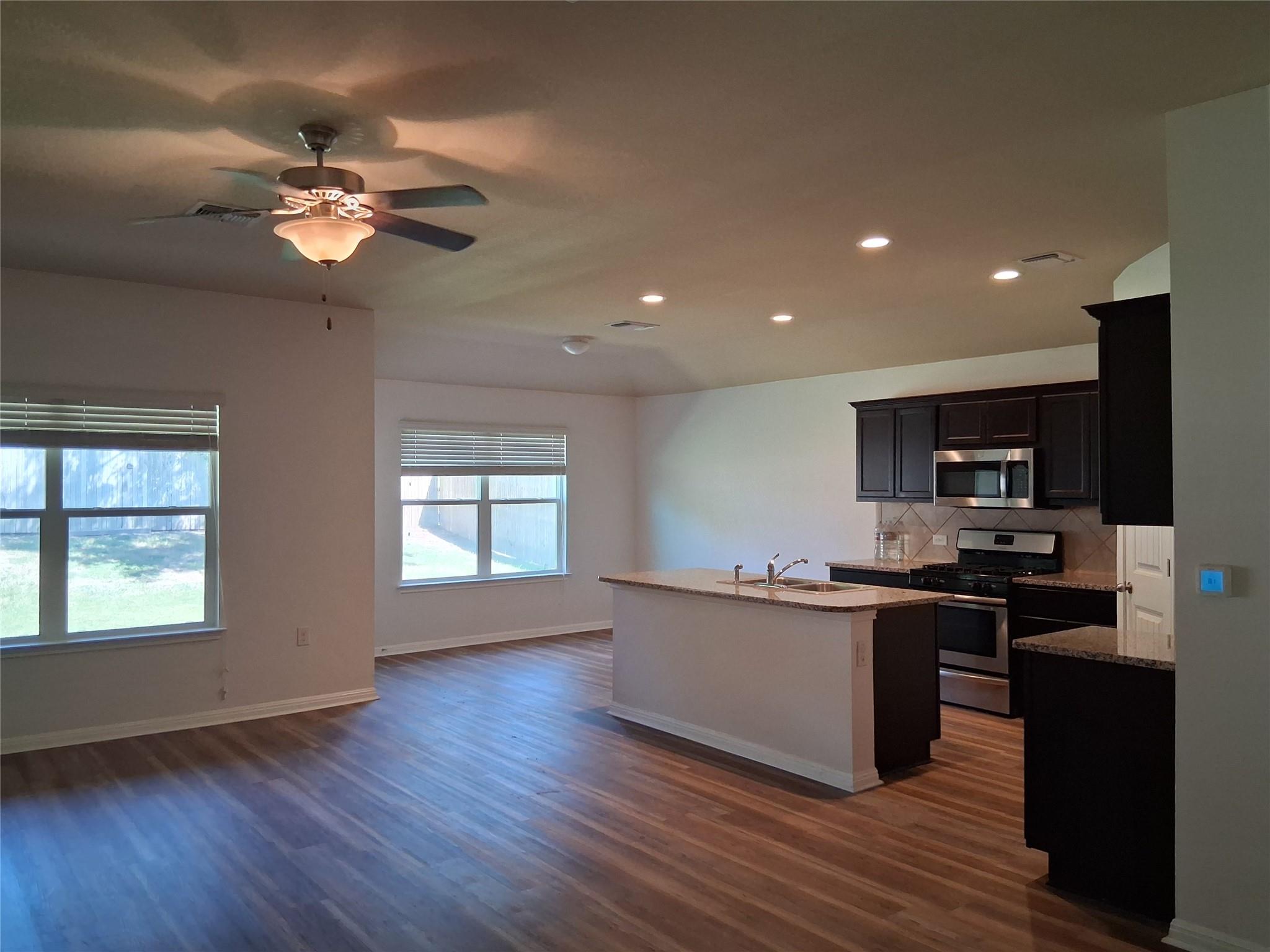 11105 Dawes Pl Property Photo 5