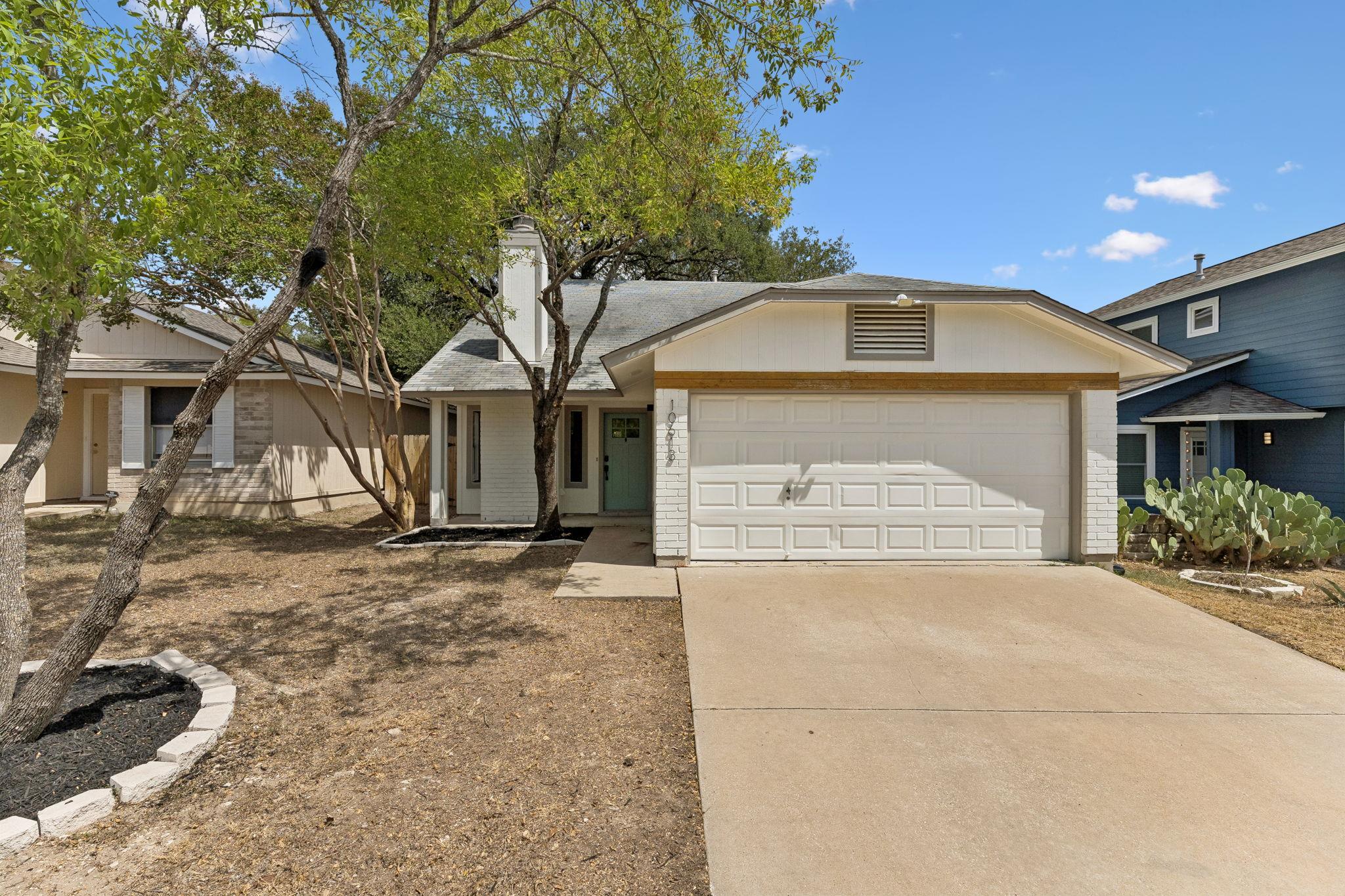 10613 Archdale Dr Property Photo 1