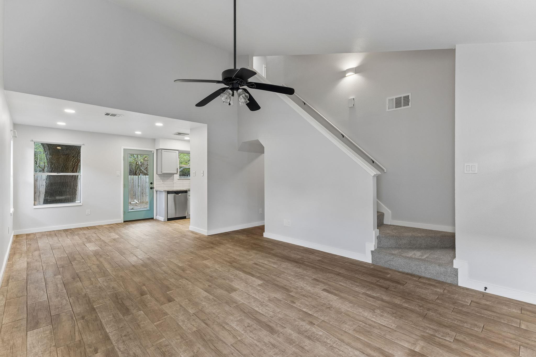 10613 Archdale Dr Property Photo 4