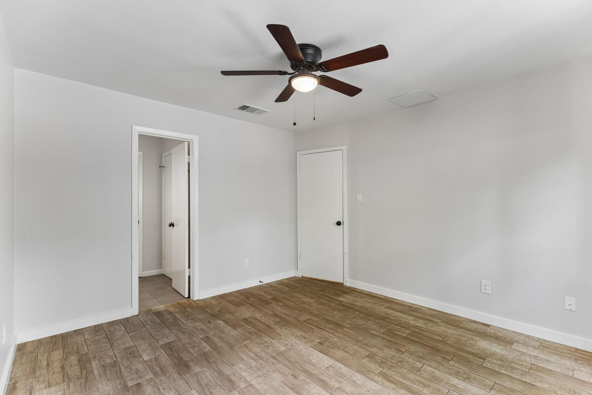 10613 Archdale Dr Property Photo 15