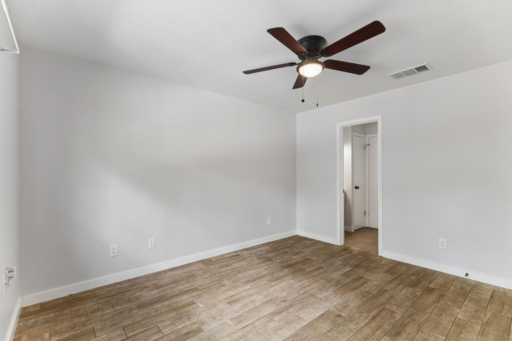 10613 Archdale Dr Property Photo 16