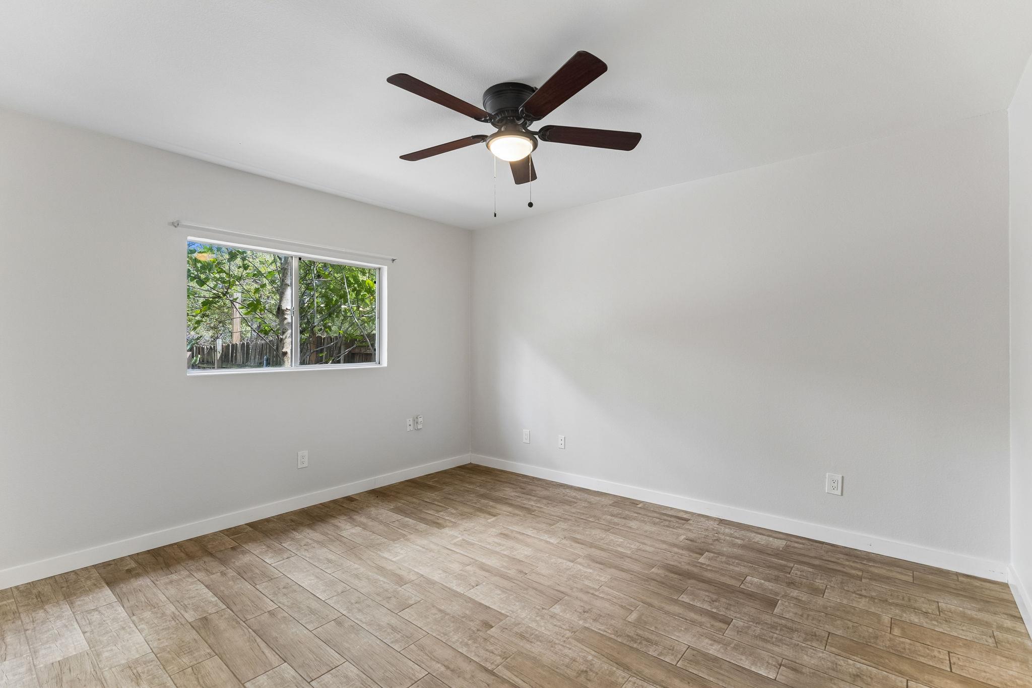 10613 Archdale Dr Property Photo 17