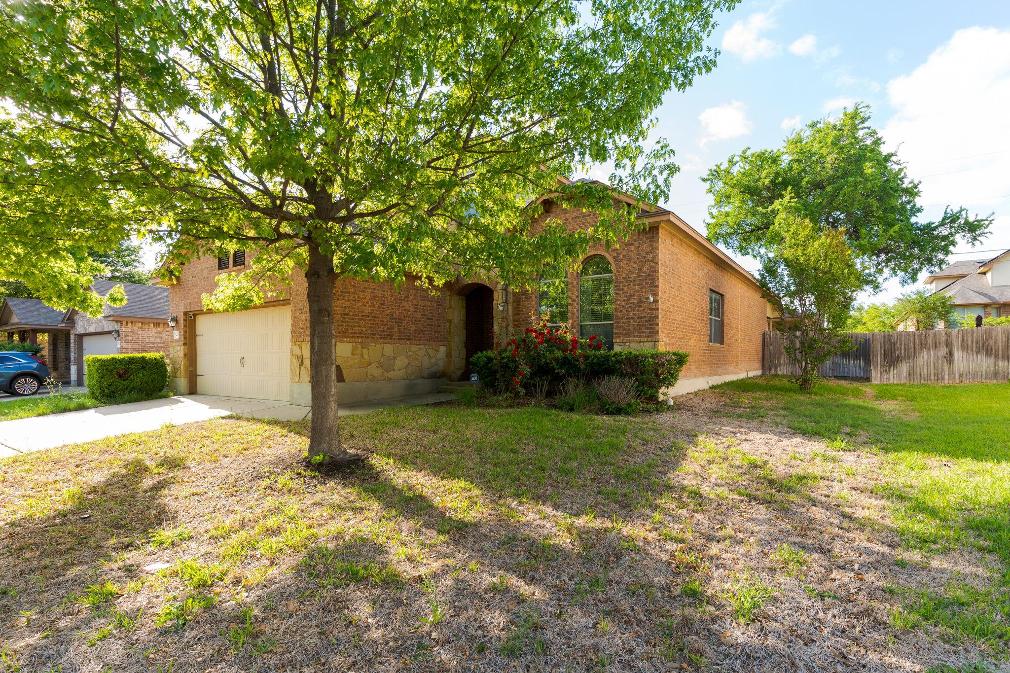 5405 English Oak Dr Property Photo