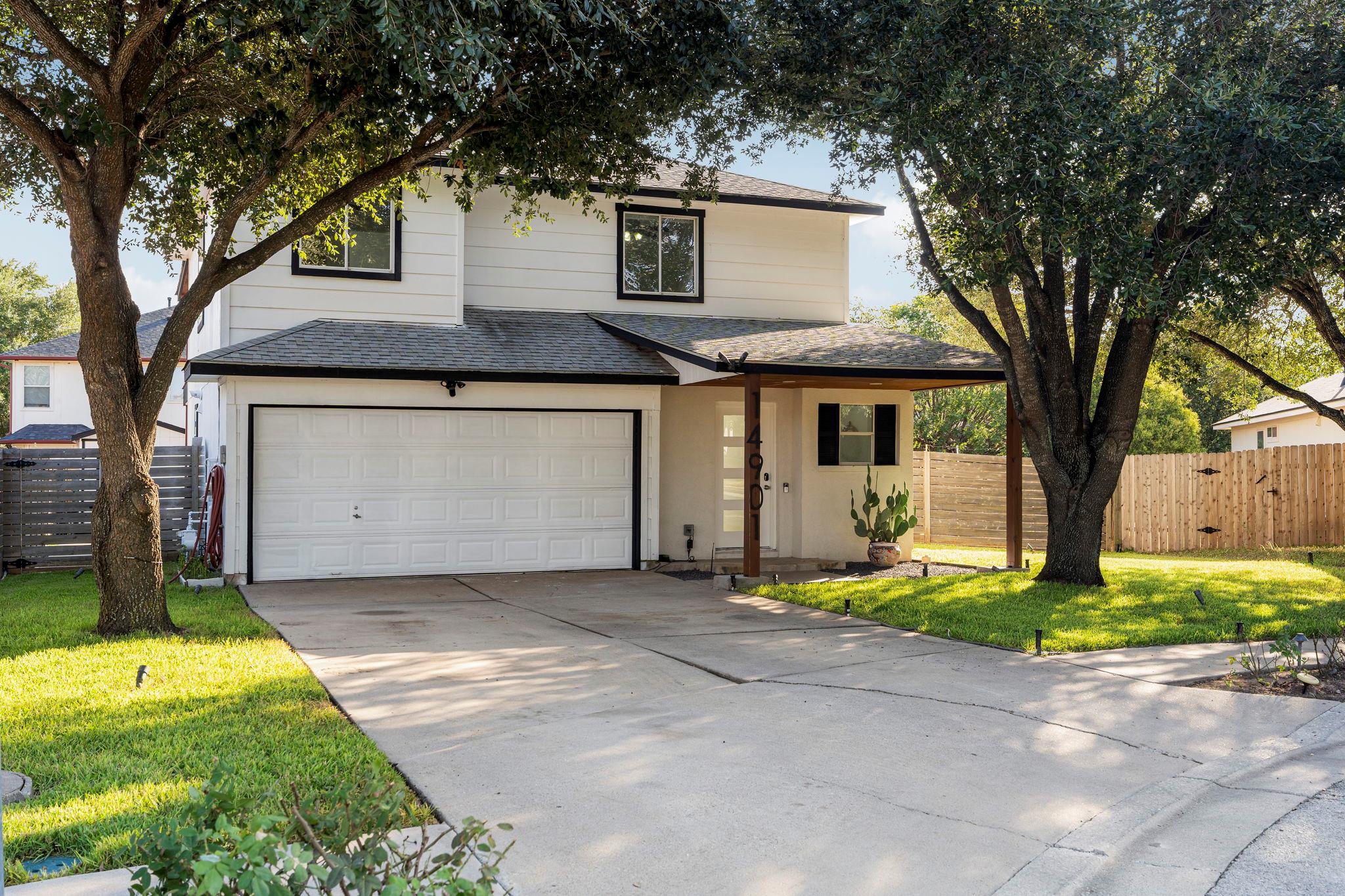 14901 Chamberlain Ct Property Photo 4