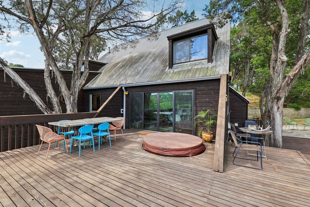 1002 Jousting Pl Property Photo 3