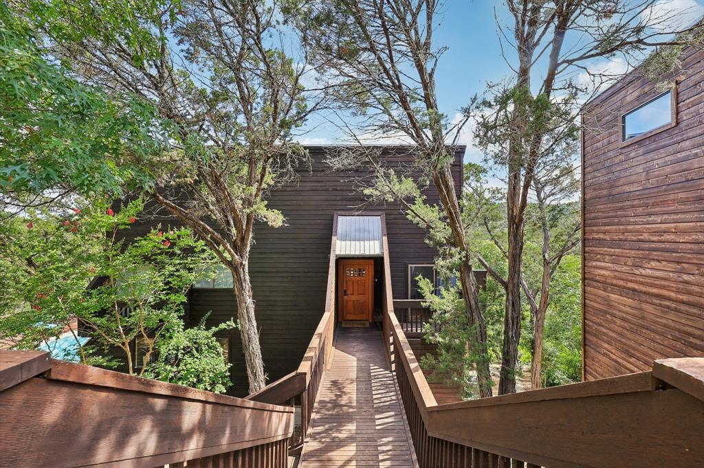 1002 Jousting Pl Property Photo 16