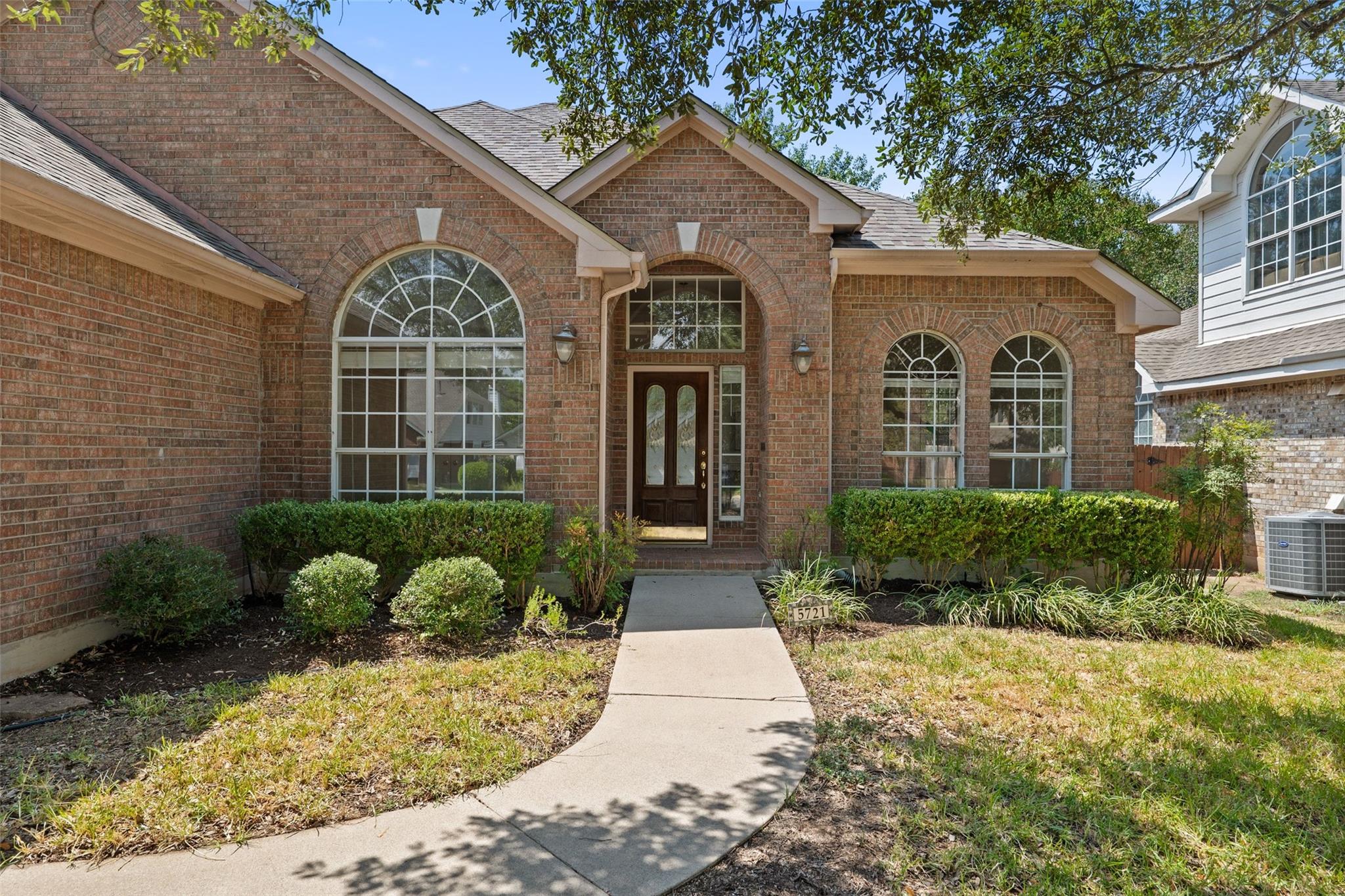 5721 Trelawney Ln Property Photo 1