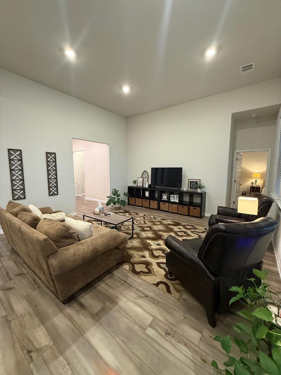 612 Sue Peaks Loop Property Photo 5