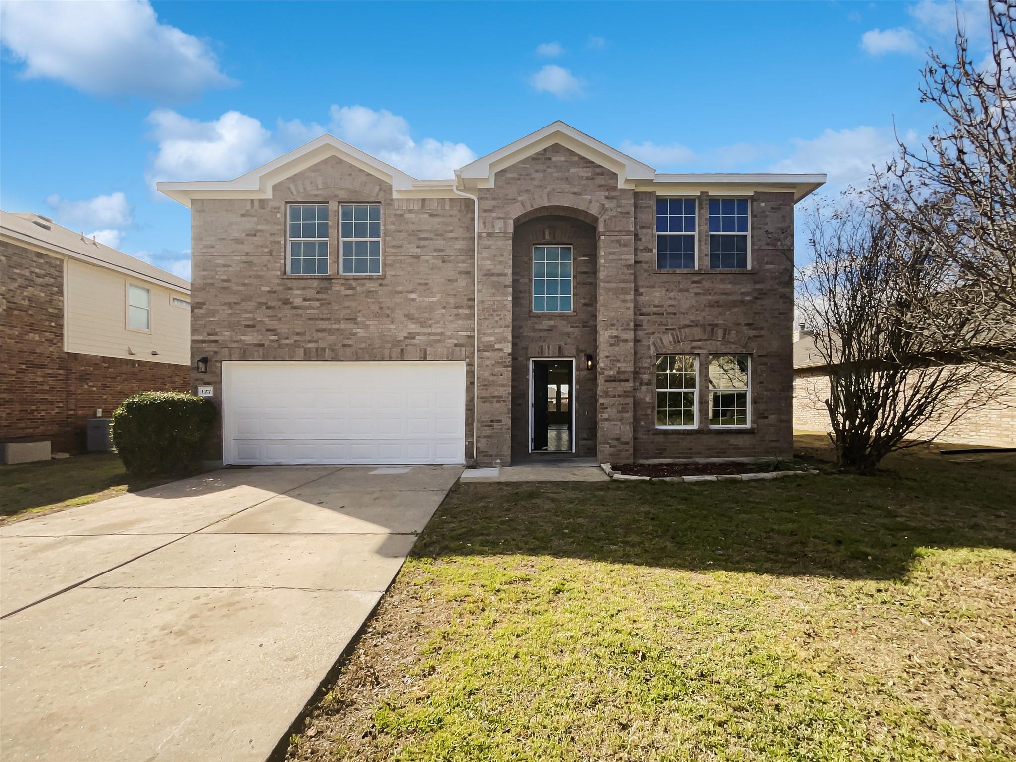 127 Campos Dr Property Photo 1