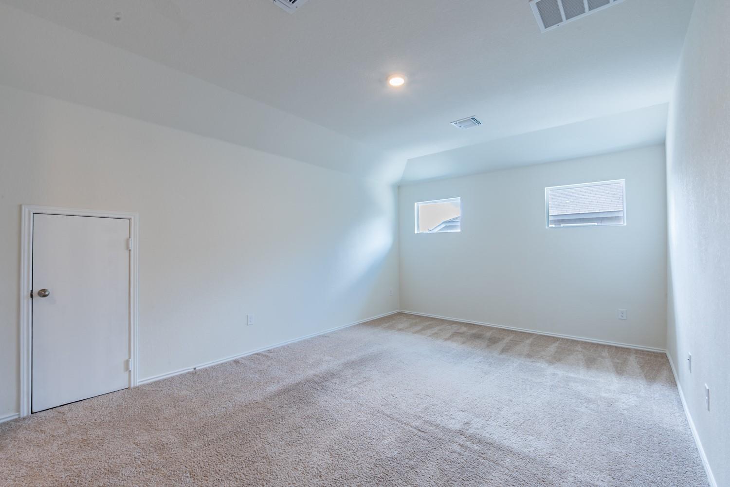 14500 Fitzgibbon Dr Property Photo 23