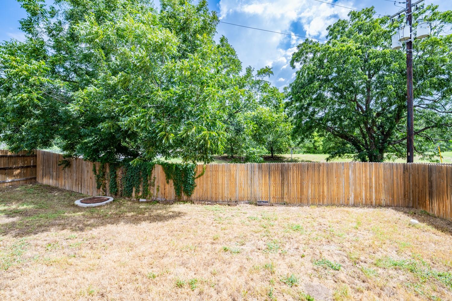 14500 Fitzgibbon Dr Property Photo 33