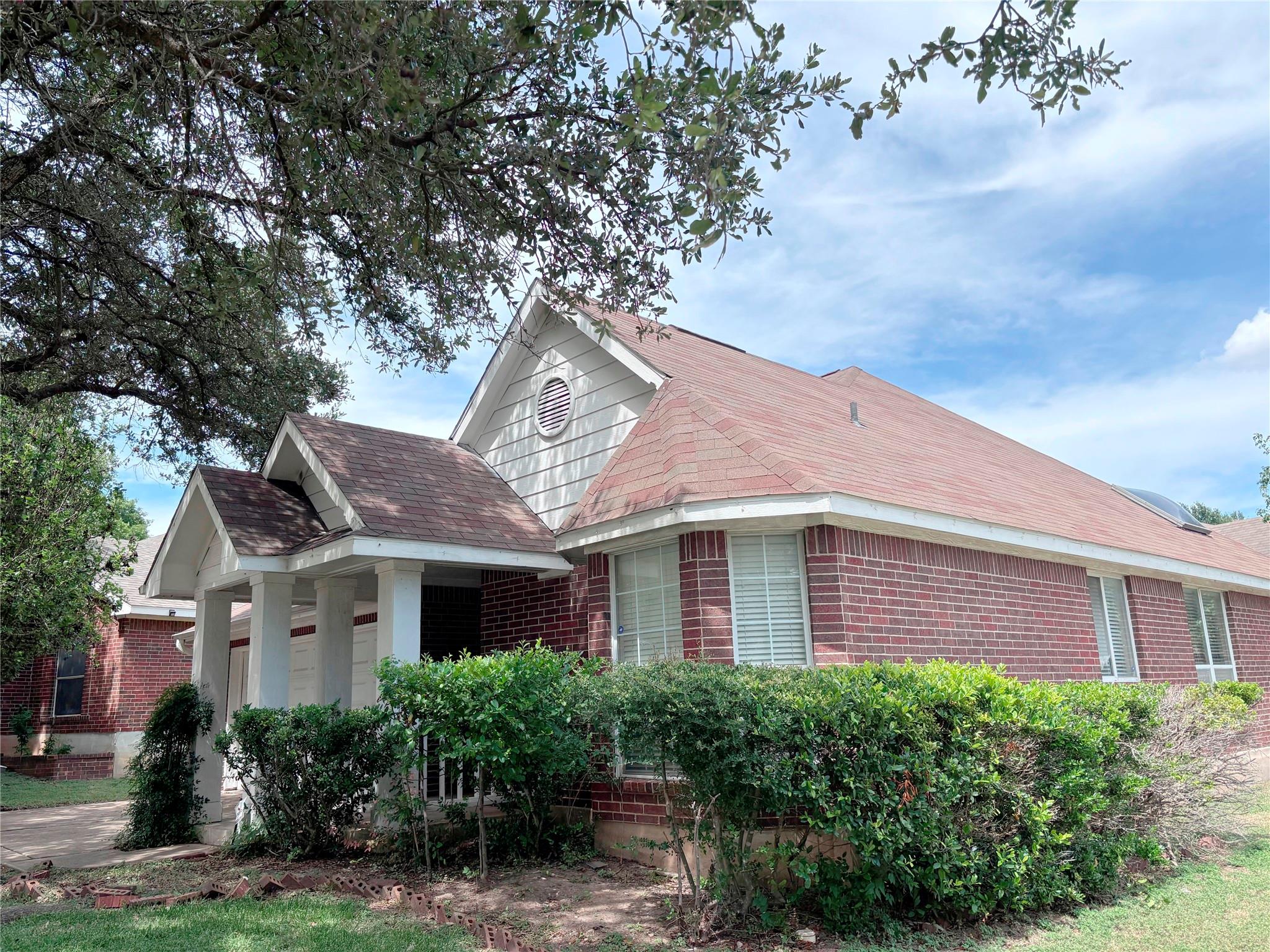 14901 Sand Dollar Ct Property Photo 3