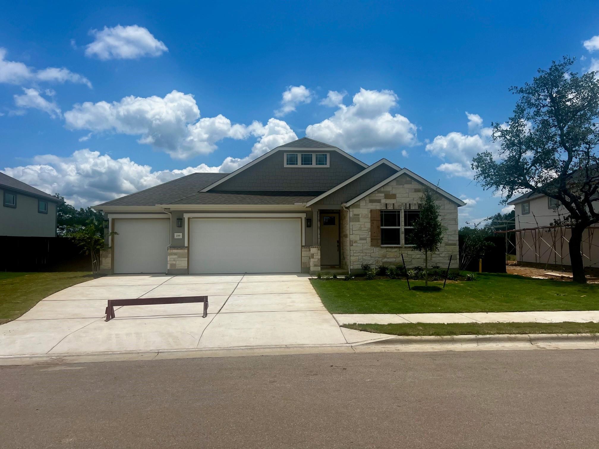 233 Firethorn Rd Property Photo 1