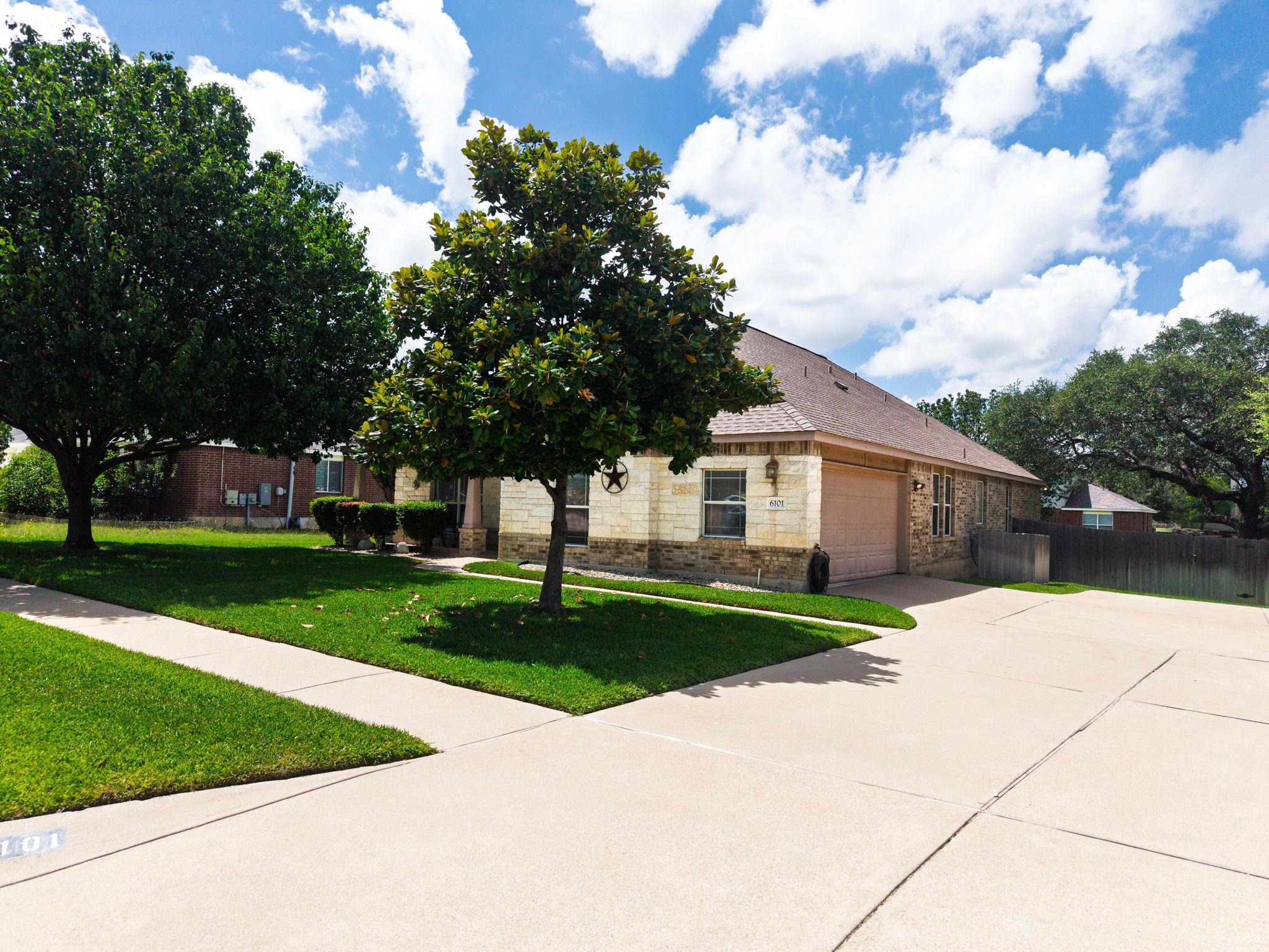 6101 Cobalt Ln Property Photo 3