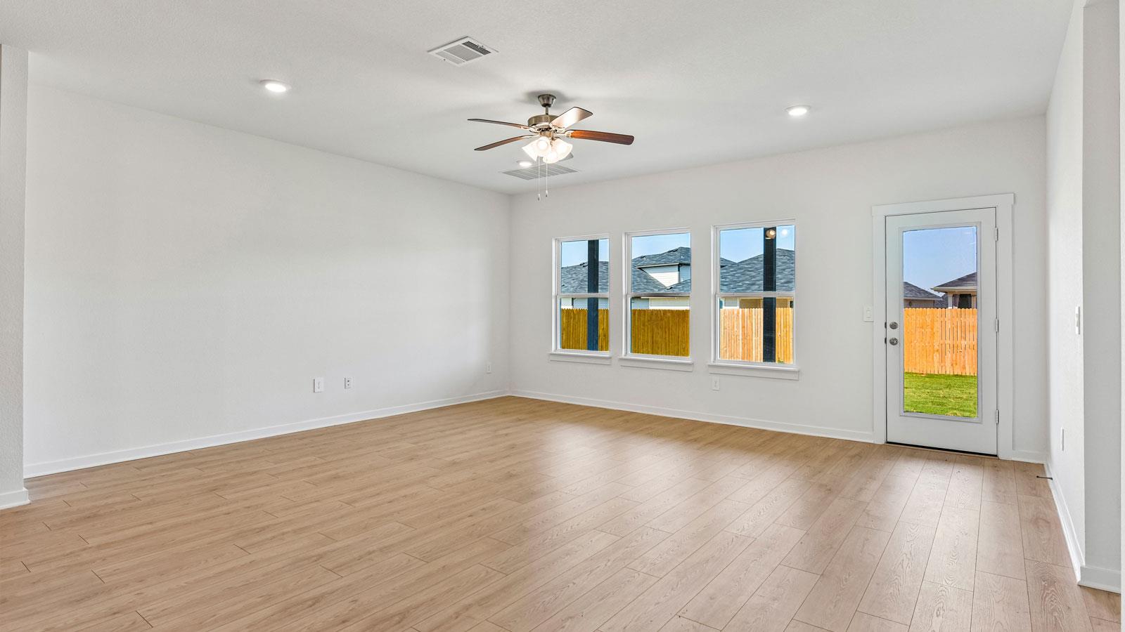 18213 Blazing Ranch Ln Property Photo 6