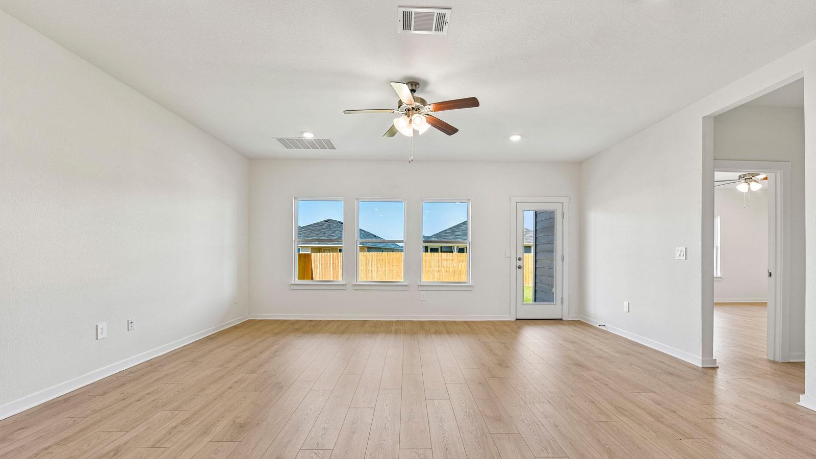 18213 Blazing Ranch Ln Property Photo 8