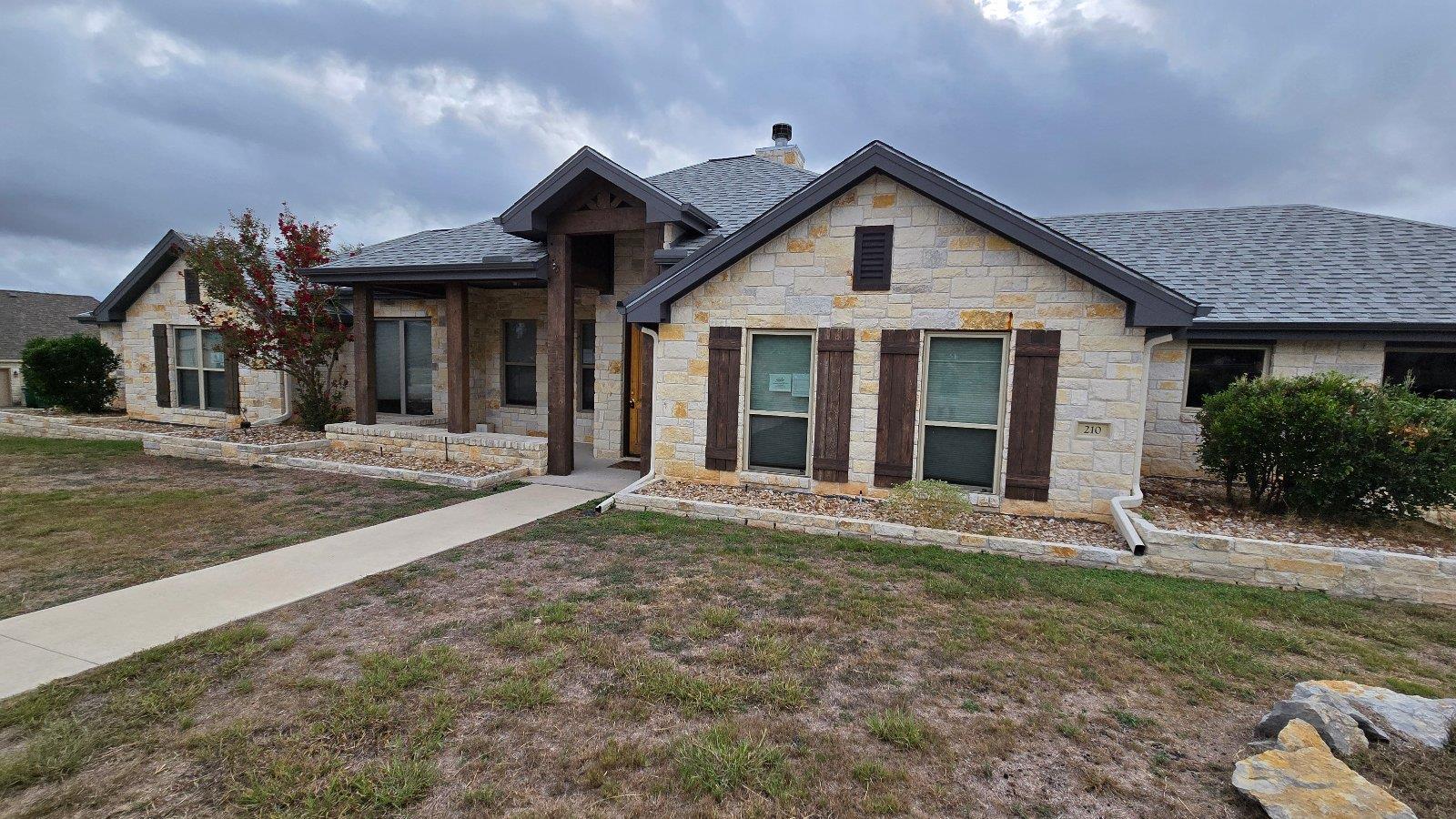 210 Stonehenge Way Property Photo 1