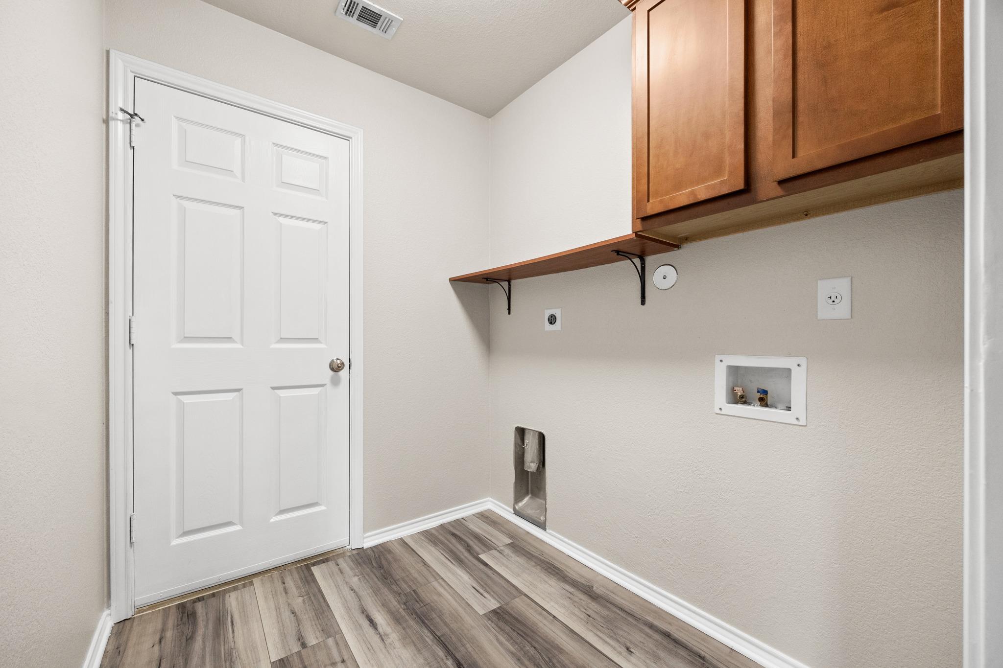 11 Burnham Dr Property Photo 22