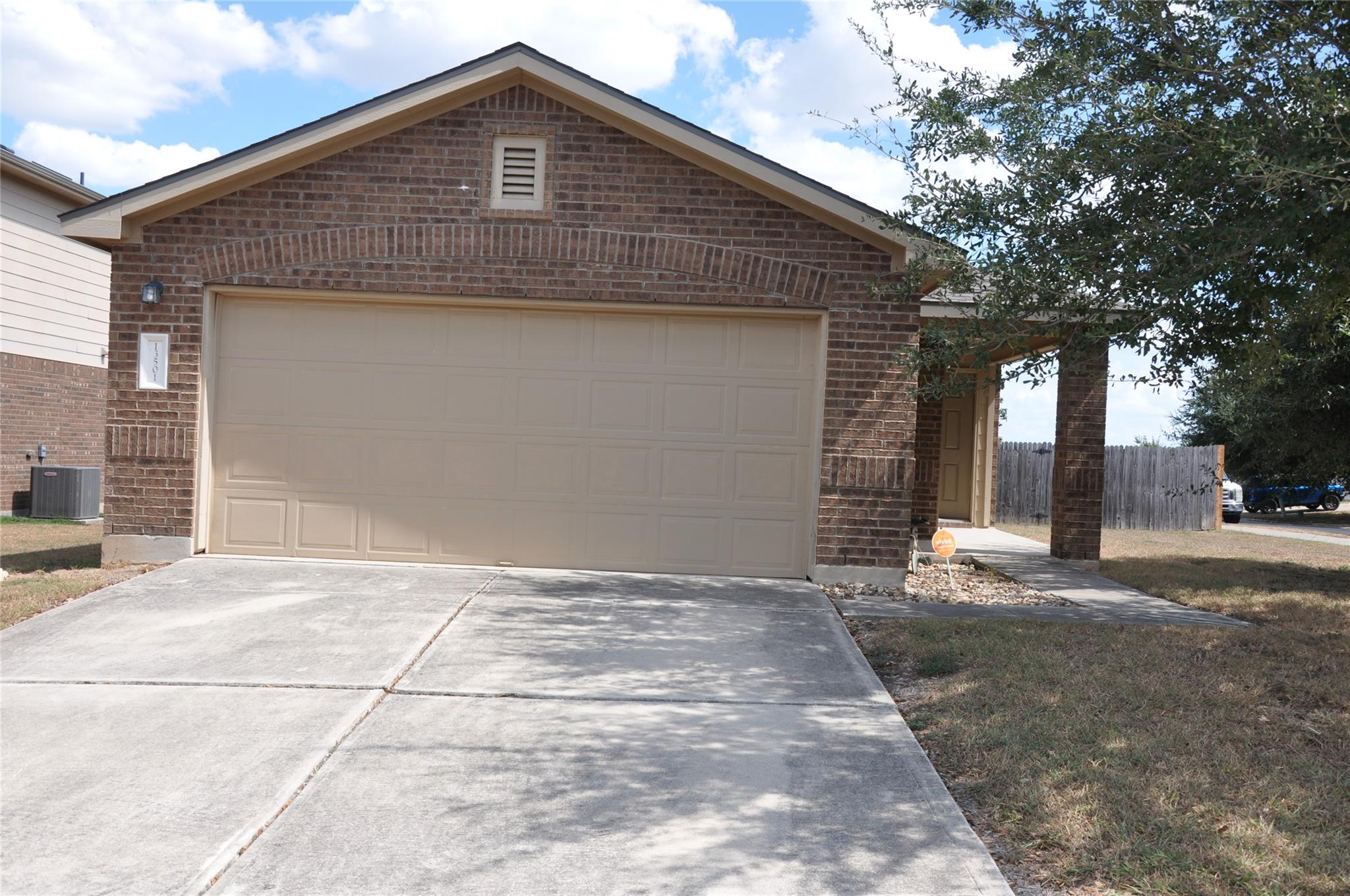 13501 Moura Cv Property Photo 4