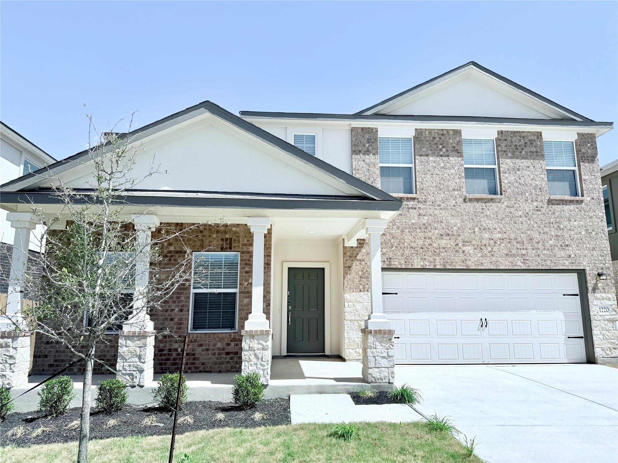 1220 Acorn Oak Dr Property Photo