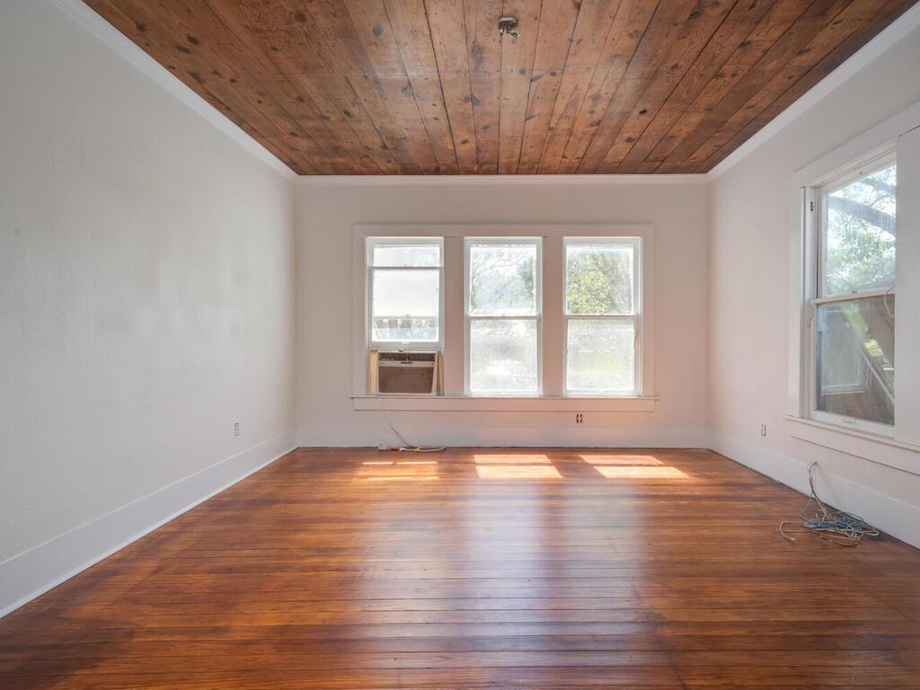 316 S Avenue C None #b Property Photo 9