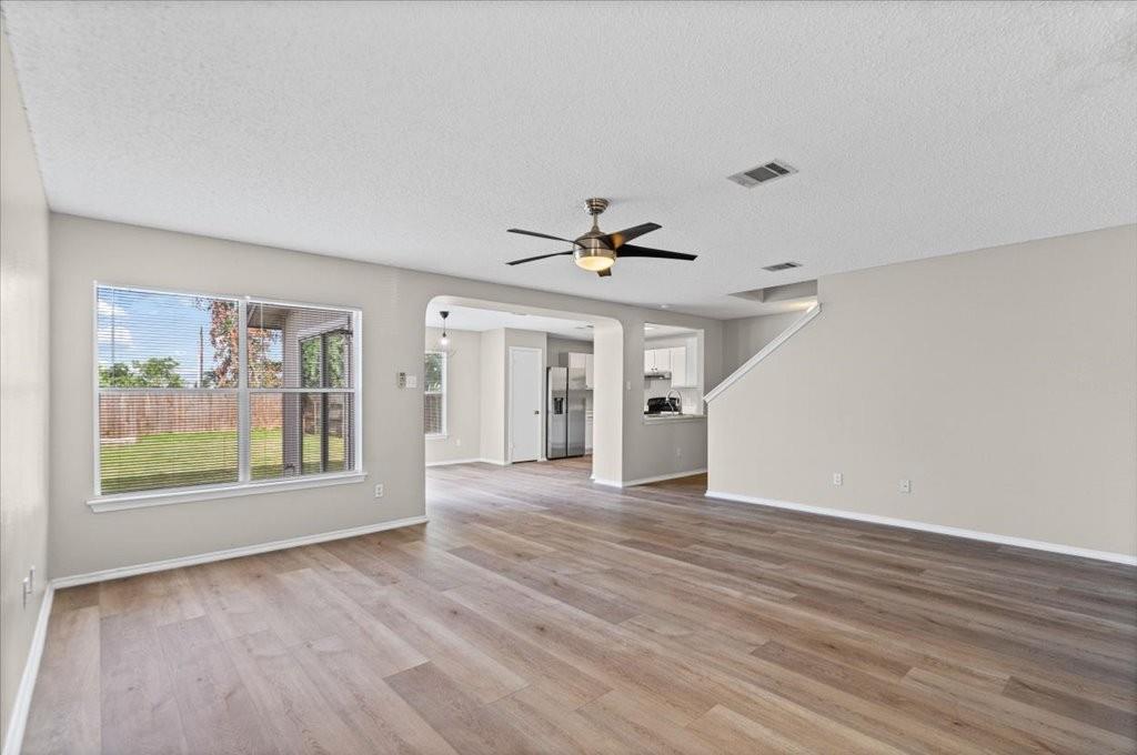 2423 Byfield Dr Property Photo 6