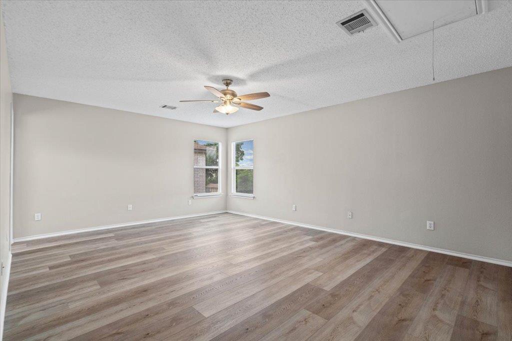 2423 Byfield Dr Property Photo 17