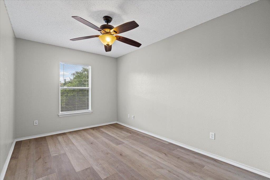 2423 Byfield Dr Property Photo 23