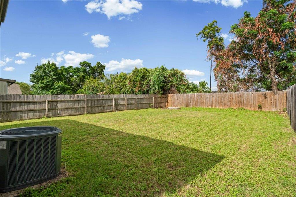 2423 Byfield Dr Property Photo 26