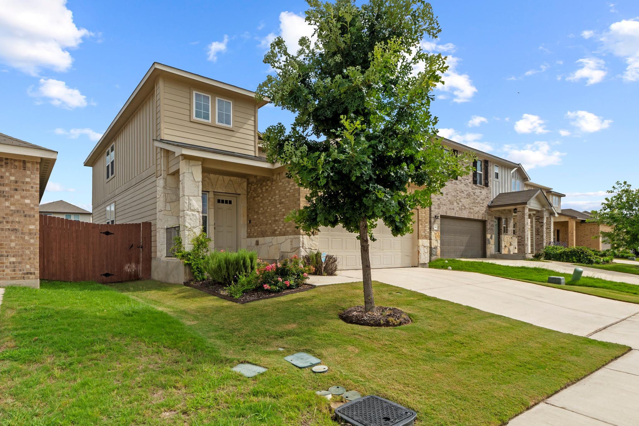 520 Longmount Cv Property Photo 4