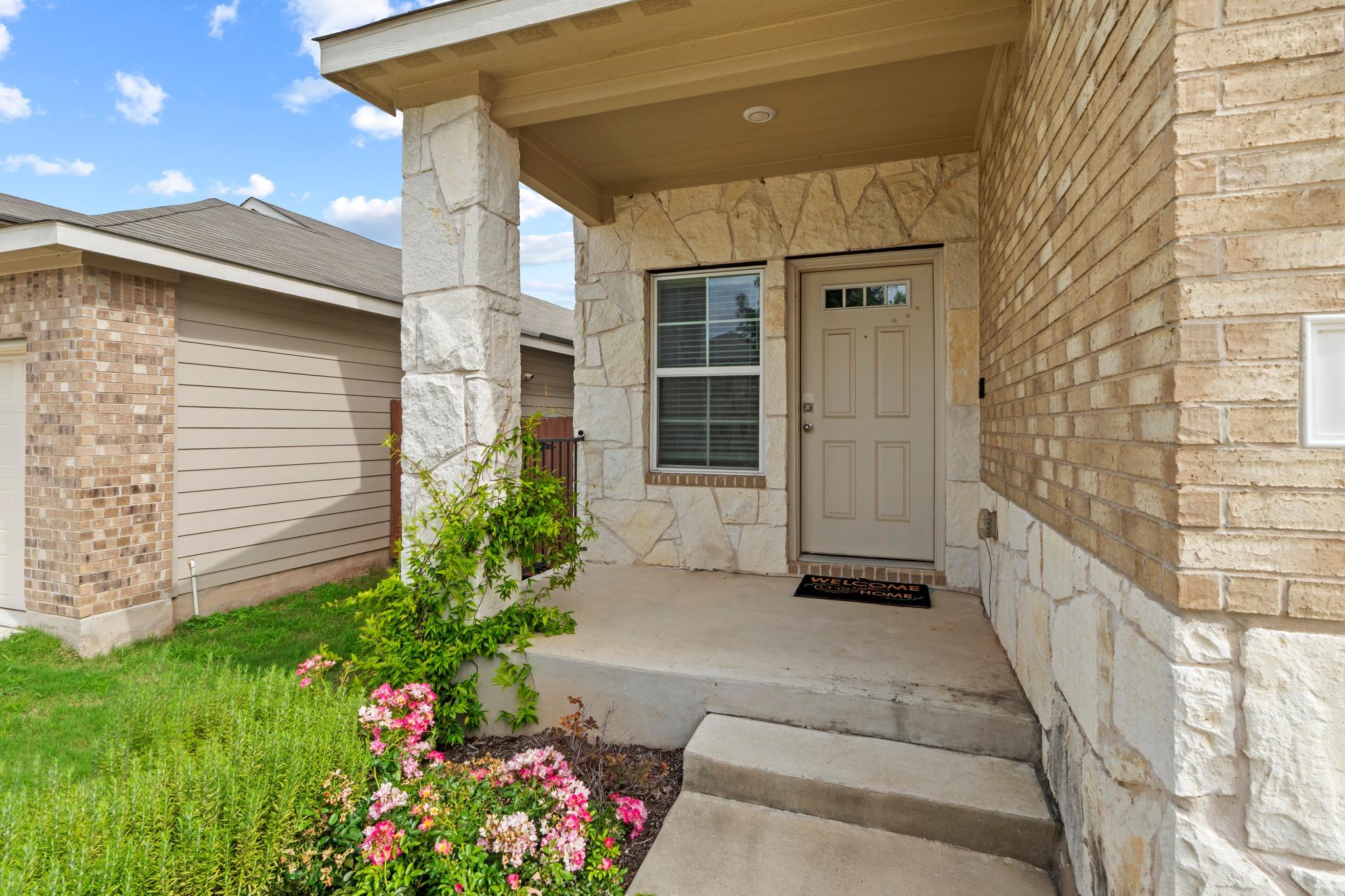 520 Longmount Cv Property Photo 5