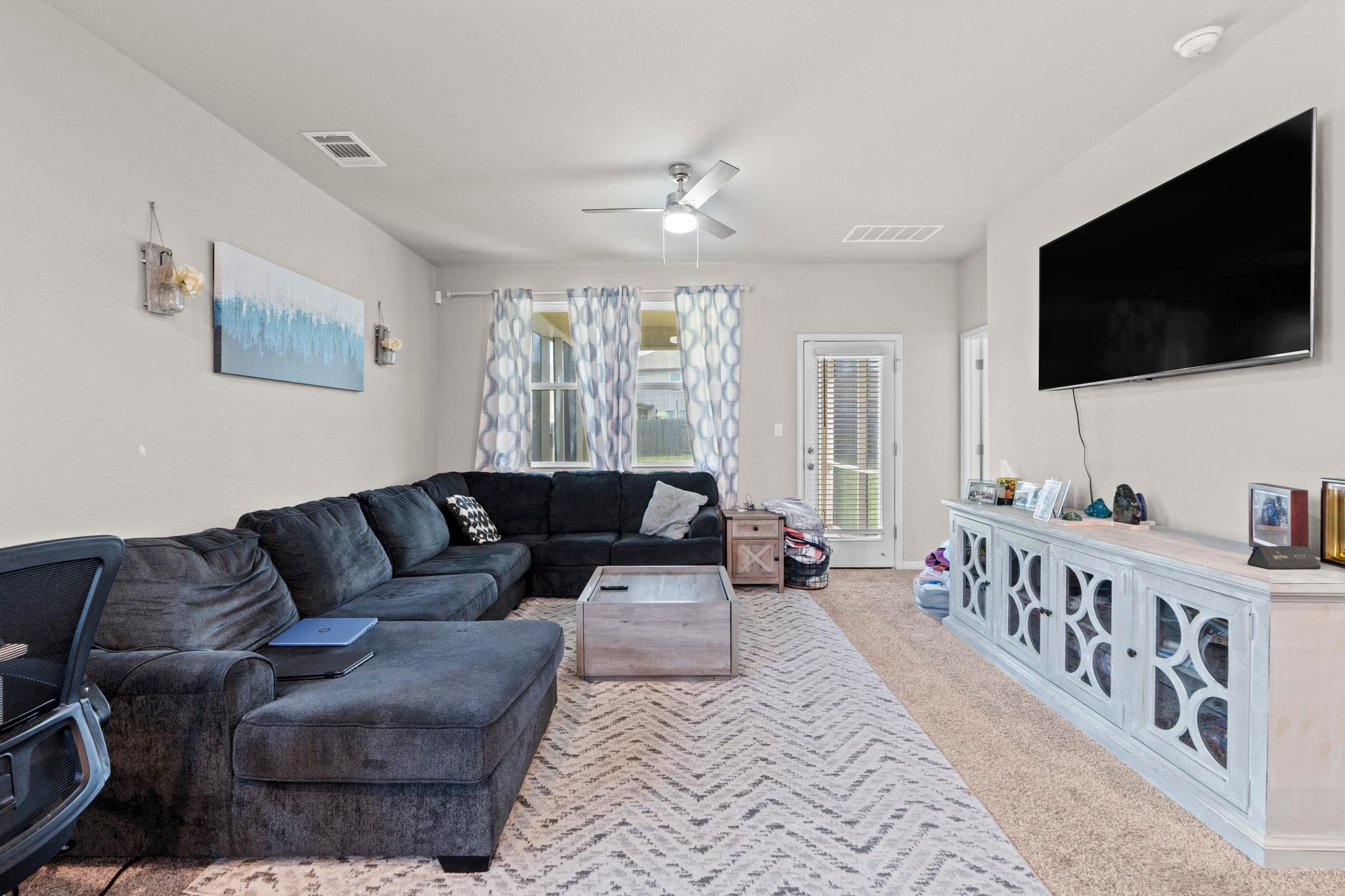 520 Longmount Cv Property Photo 8